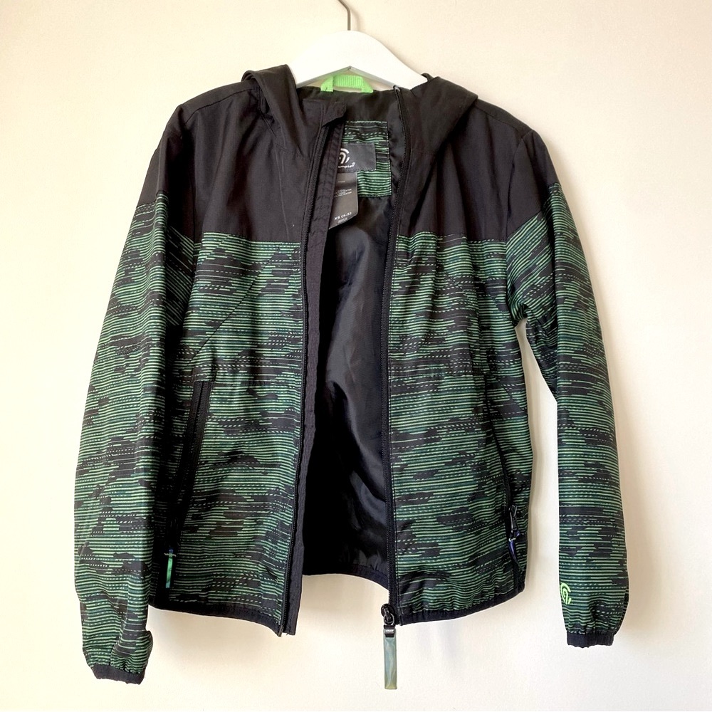 Champion kids windbreaker/ rain Jacket size XS (4-5)
